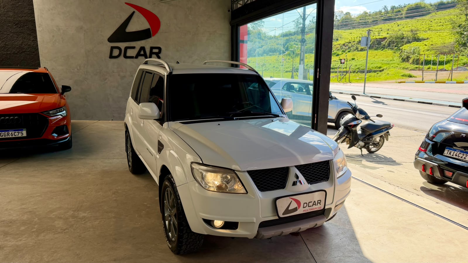 PAJERO TR4 2.0 FLEX 16V 4X2 AUT.